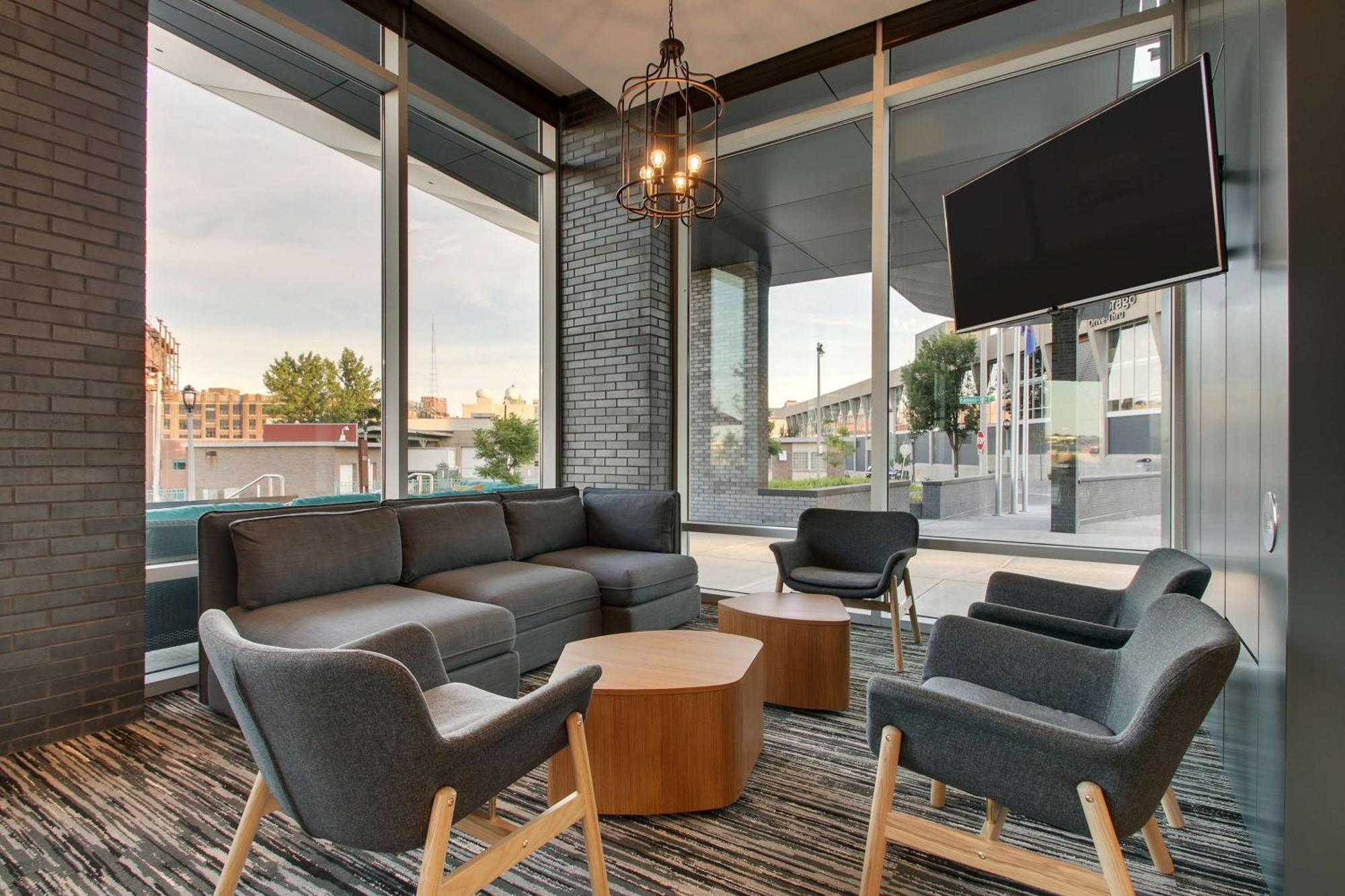 Hyatt Place Milwaukee Downtown Exterior foto